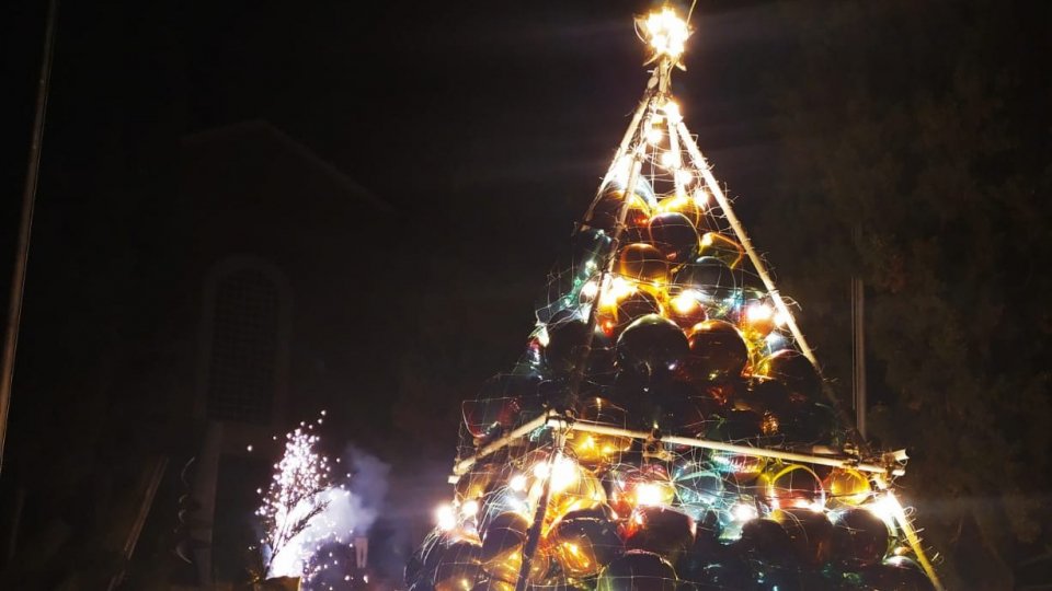 “Cantiere Aperto” il nuovo albero di Natale di Coriano
