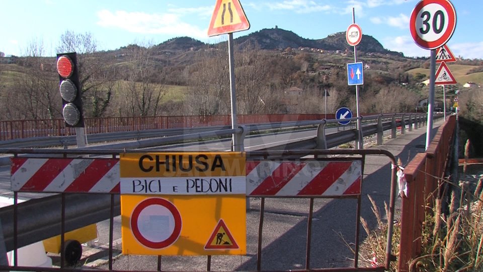 Ponte Verucchio chiuso, gli autobus scolastici partiranno almeno mezzora prima