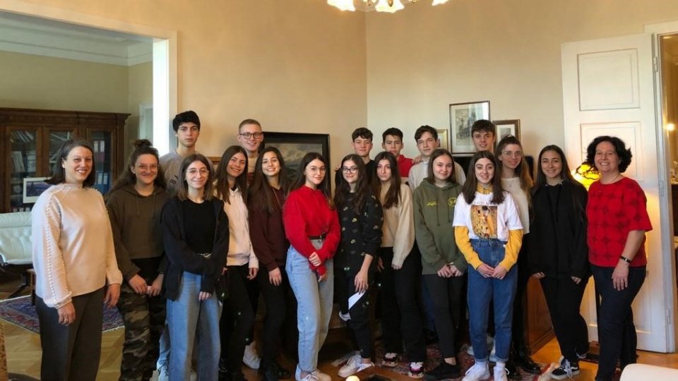 17 ragazzi delle superiori di San Marino alla Vienna International School