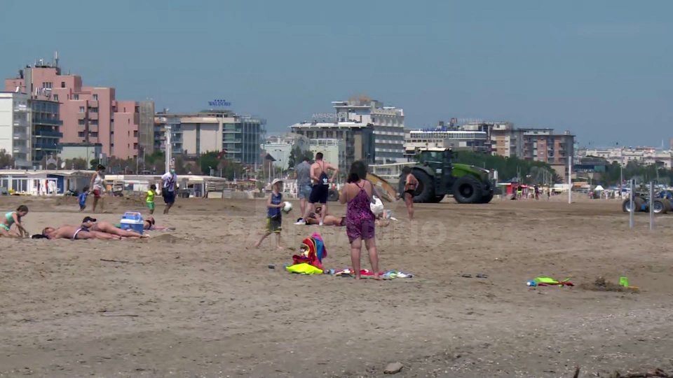 A Rimini spiagge aperte, ma gli stabilimenti non sono pronti