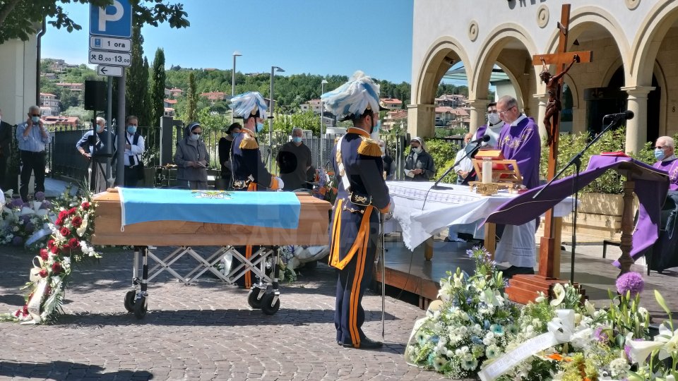 DIRETTA - I funerali di Gian Franco Terenzi