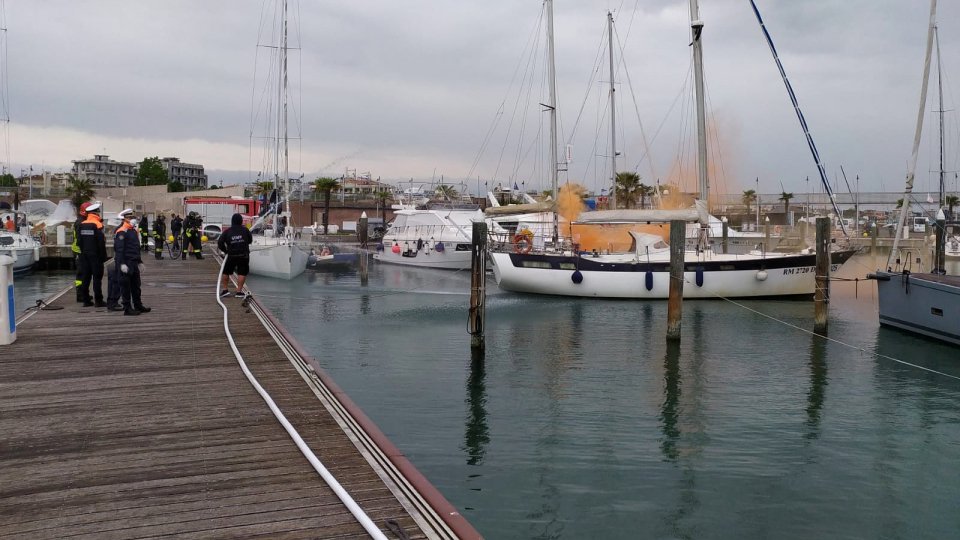 Esercitazione antincendio della Capitaneria di porto di  Rimini