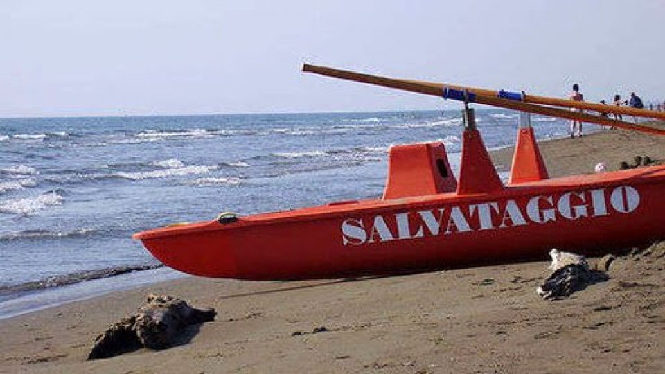 Tragedia del mare a Riccione: non ce l'ha fatta il ragazzo tratto in salvo sabato