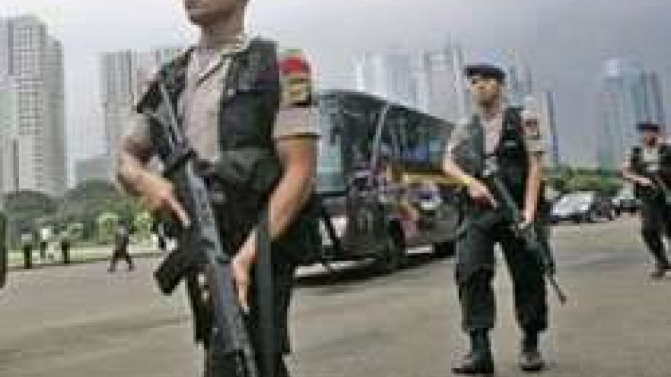 Polizia indonesiana