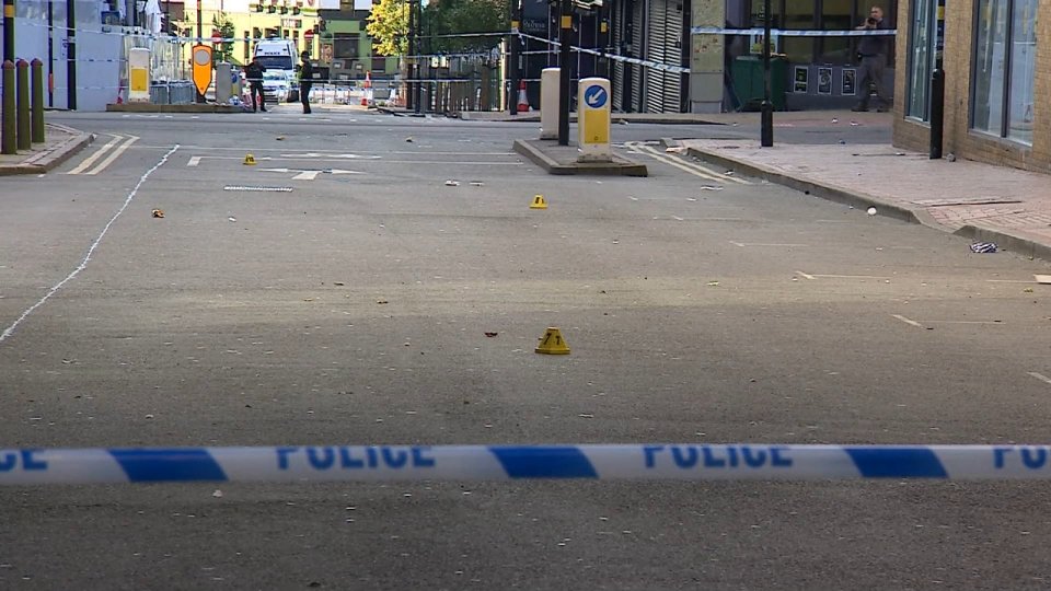 Accoltellamenti a Birmingham, un morto e sette feriti; Boris Johnson: "Fatti terribili"
