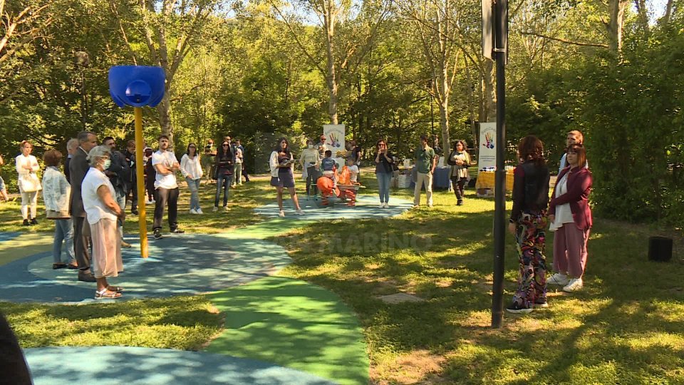 Faetano: inaugurata nuova area giochi al Parco inclusivo BattiCinque
