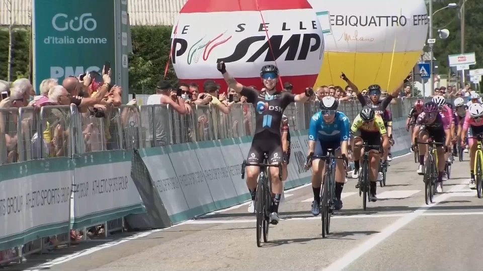Tour de France, Van Aert conquista il Ventoux