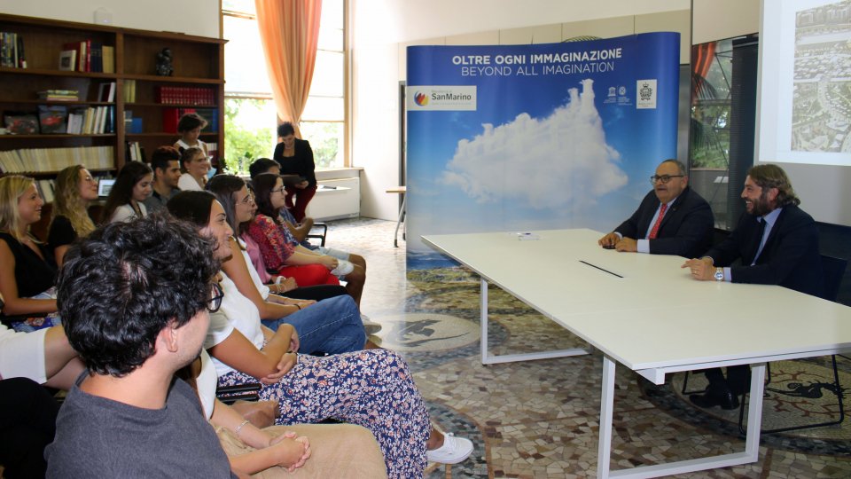 I volontari del padiglione San Marino incontrano il Segretario al Turismo e l'Expo Federico Pedini Amati
