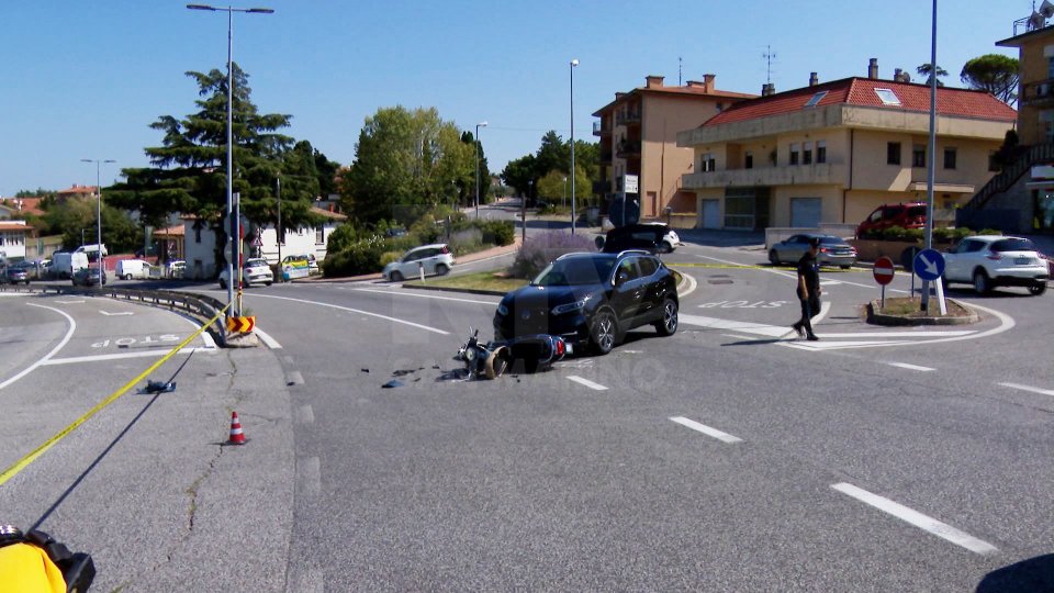Incidente a Domagnano: automobile si scontra con Vespa all'incrocio