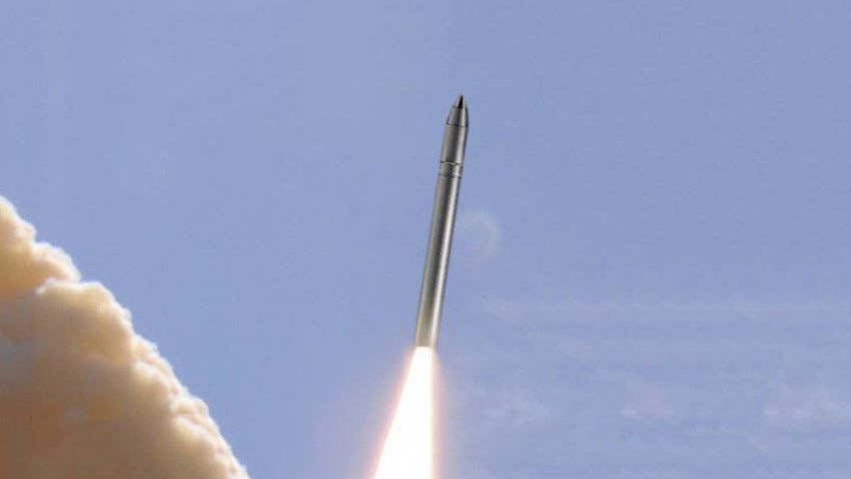 Corea del Nord testa un missile balistico. Giappone: "Violazione delle risoluzioni Onu"