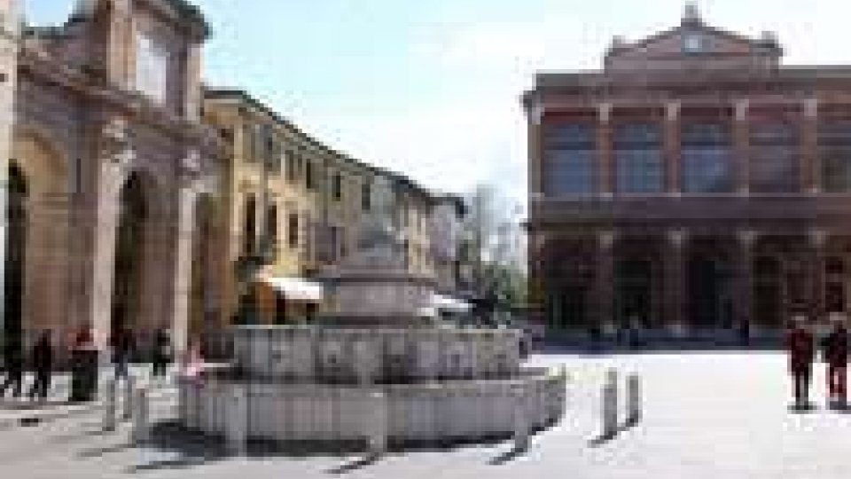 Rimini: 77enne arrestato per stalking