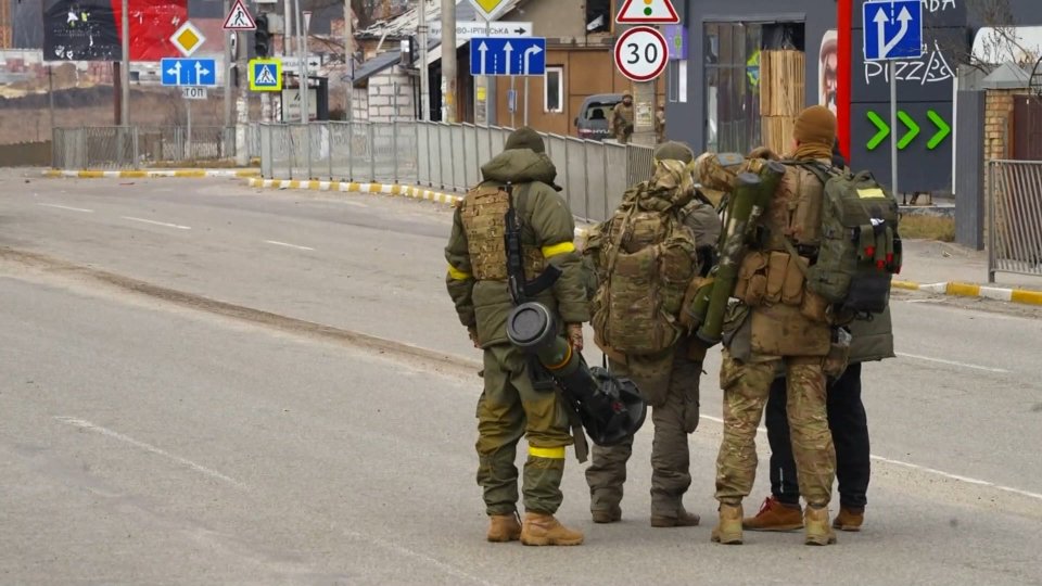 Ucraina: Mosca dichiara tregua temporanea. Polemica, e "no" di Kiev, su corridoi umanitari