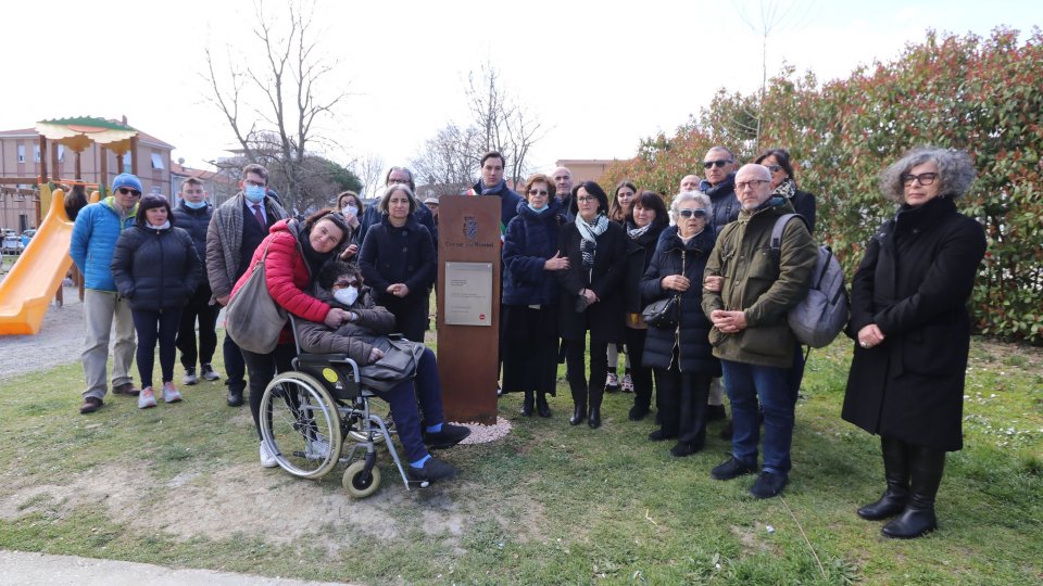Inaugurata la stele in ricordo di Giulia Superchi, Pier Paolo Ugolini e Marco Volanti, le 3 vittime riminesi fra le 81 rimaste uccise nella “Strage di Ustica”