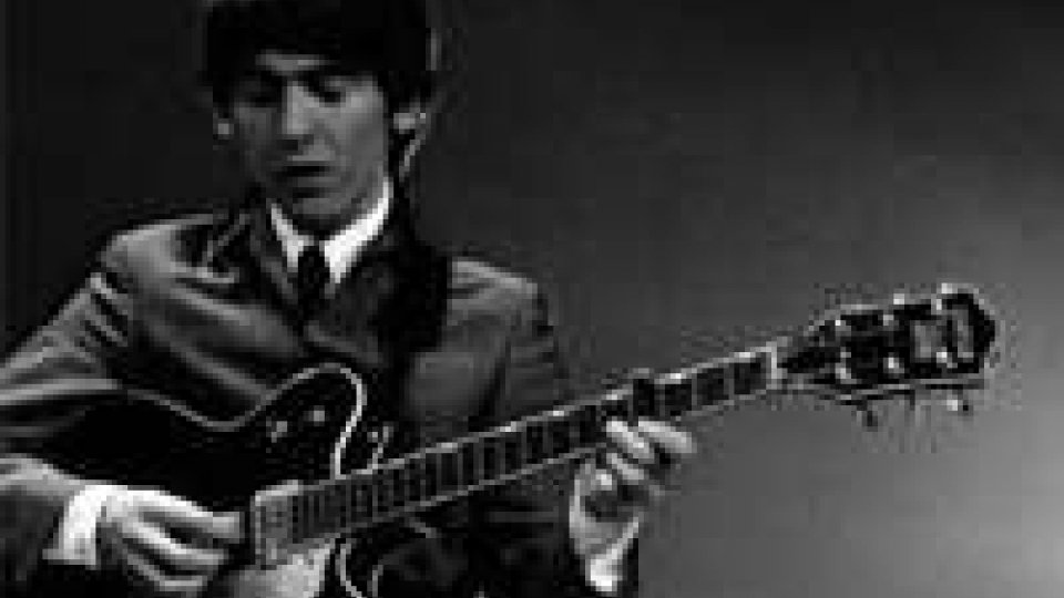 Usa: chitarra dei Beatles venduta all'asta per 408mila dollari