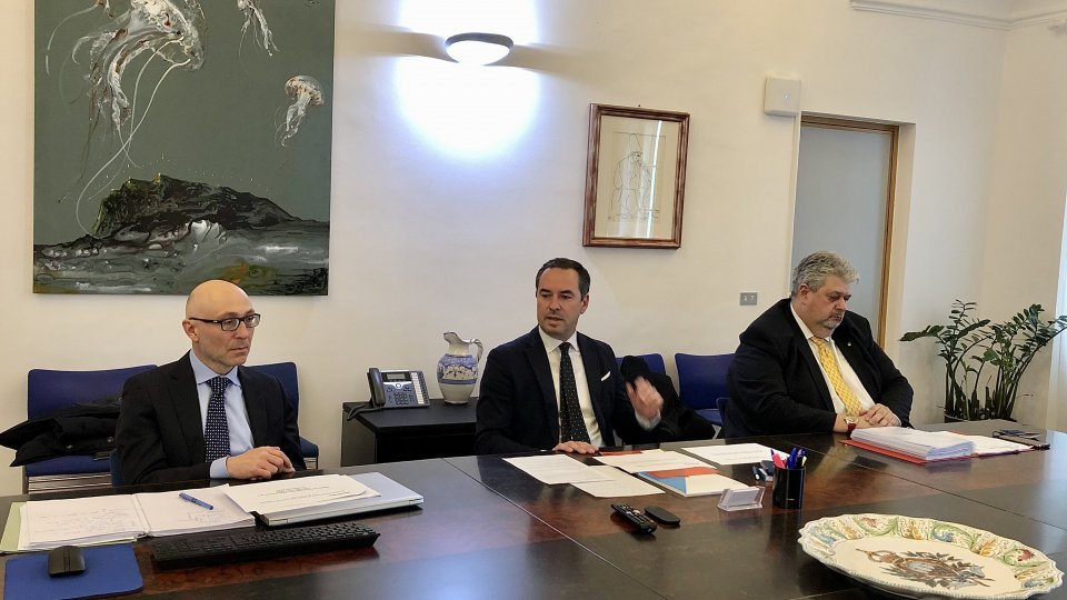 La Segreteria di Stato al Lavoro con delega ai Rapporti con AASS e AASS hanno presentato e chiarito le strategie avviate dalla Repubblica di San Marino per far fronte alla crisi energetica