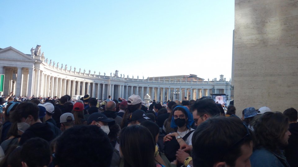 I giovani a Roma dal Papa: San Pietro torna tutta esaurita