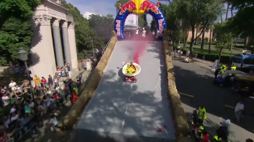 Red Bull Soapbox Race: si disputerà a San Marino la gara delle auto super ecologiche, che corrono sfruttando solamente la forza di gravità