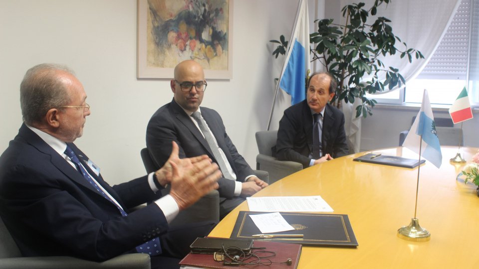 Firmato accordo di collaborazione tra l’Istituto per la Sicurezza Sociale di San Marino e l’Istituto Romagnolo per lo studio dei tumori “Dino Amadori” di Meldola