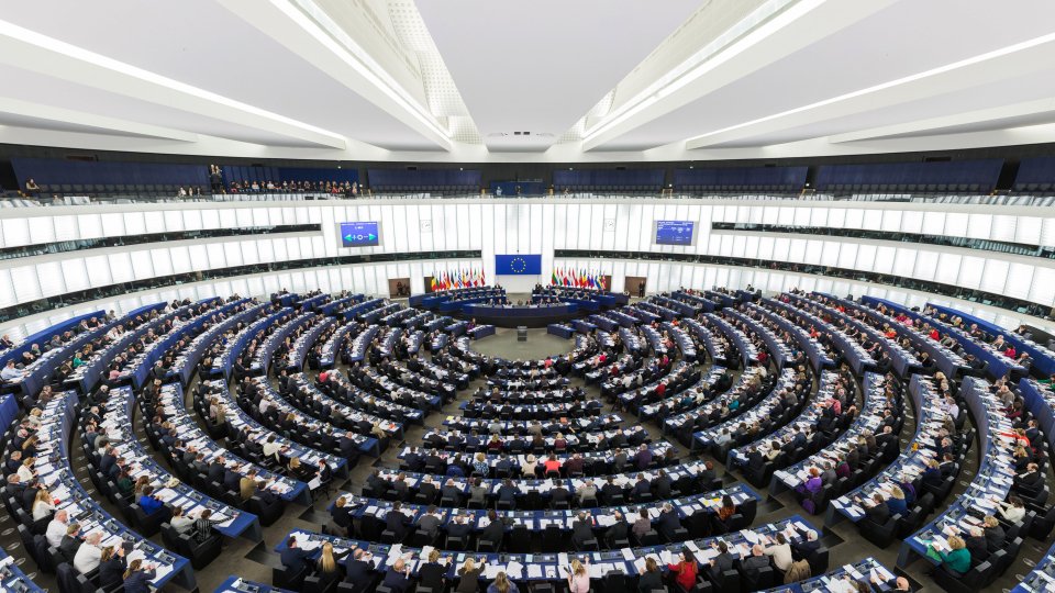 Parlamento europeo a Strasburgo. Foto Wikipedia di @Diliff (Licenza creative commons)