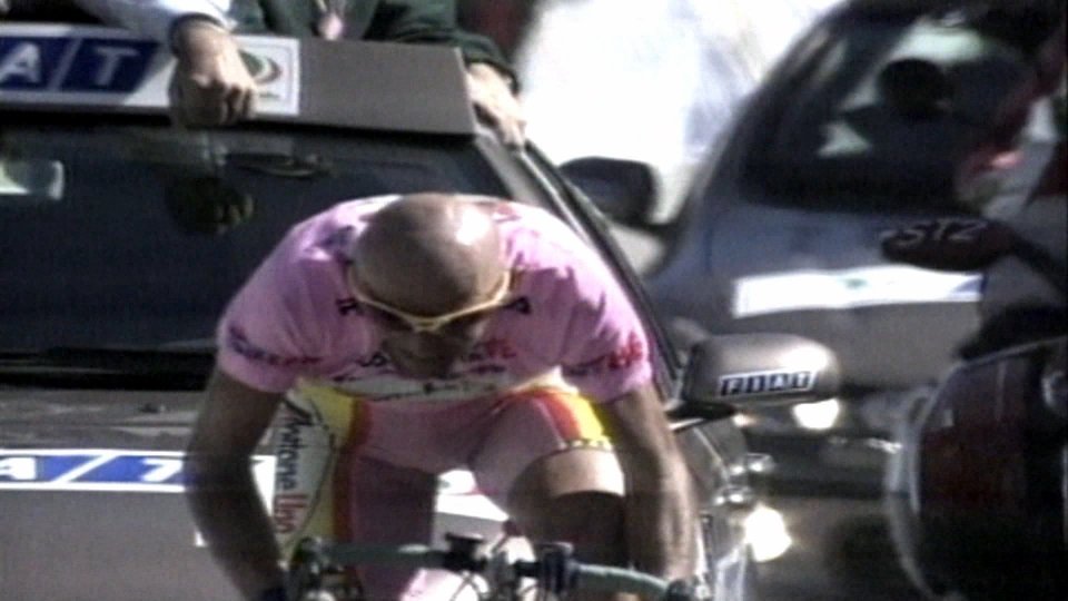 Ciclismo: Rimini dedica a Pantani ciclabile giallo-rosa
