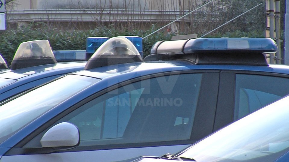 Rimini: negoziante preso a calci e pugni, trasportato all'Infermi