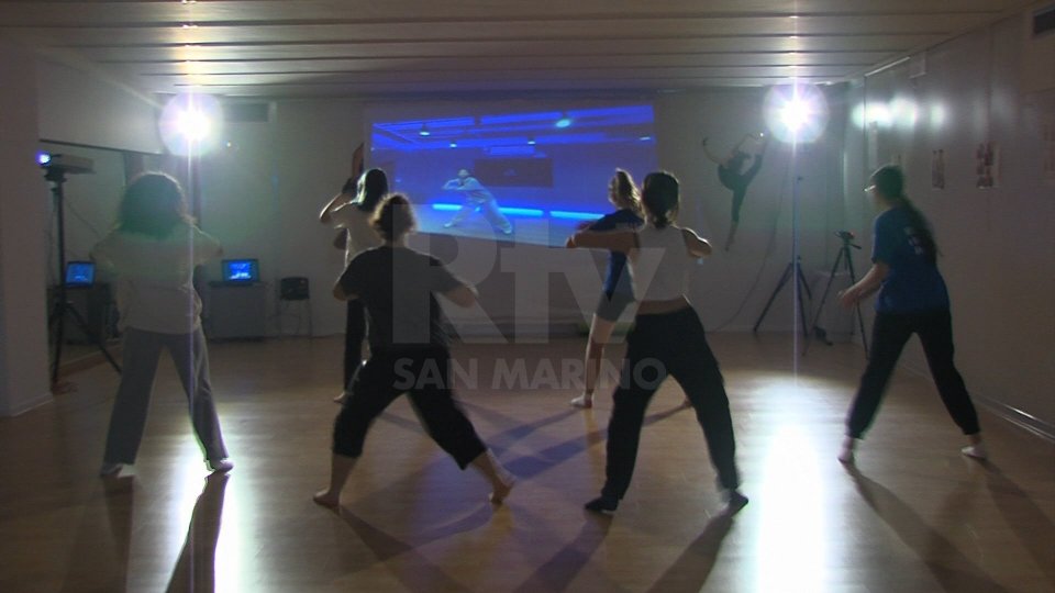 A tutto K-POP sul Titano: giovani ballerine alla prova con le coreografie di Wale Kim