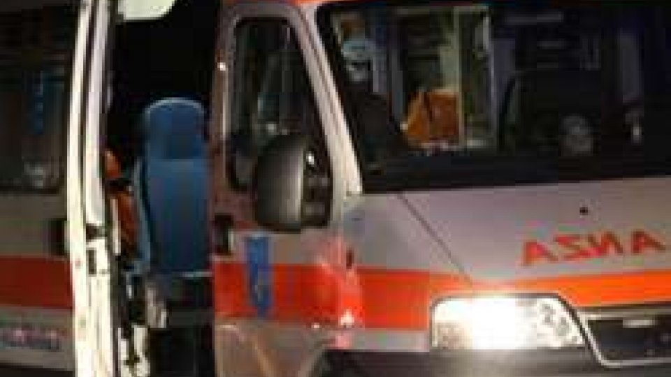 Incidenti stradali: scontro nella notte a Rimini, gravi due scooteristiDue gravi incidenti stradali nella notte sulla Riviera Romagnola