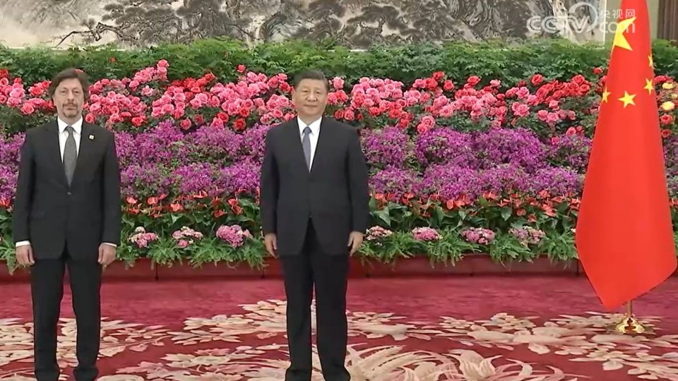 Dario Galassi presenta le lettere credenziali al Presidente Cinese