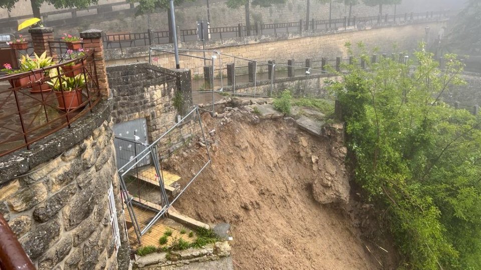San Marino: crolla scala Malagola in Città, evacuata una famiglia