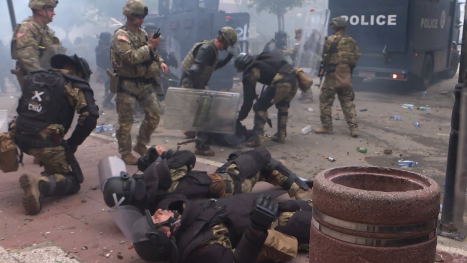 Kosovo, feriti 14 militari italiani della KFOR in scontri coi serbi