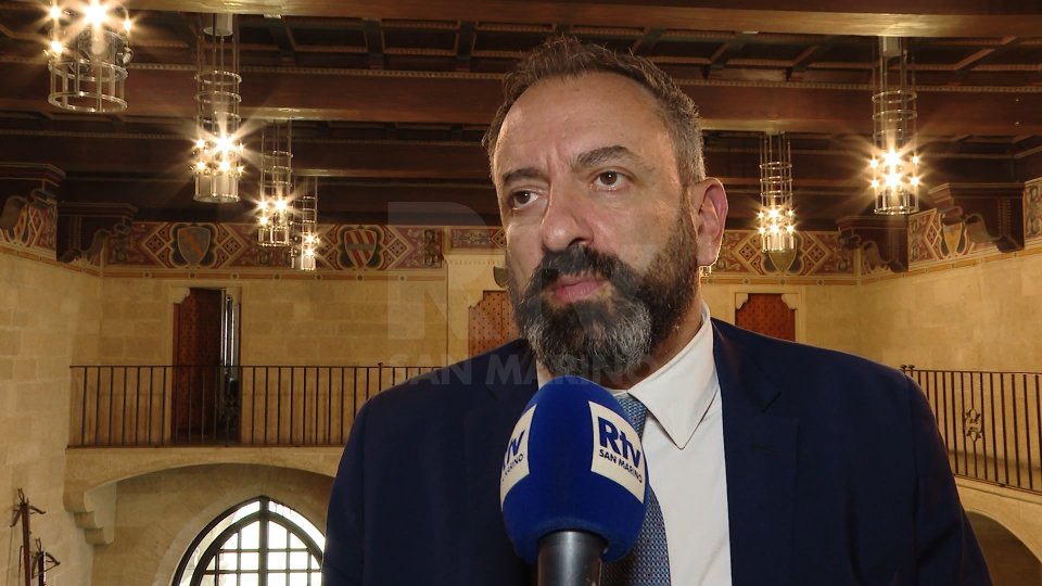Nel video l'intervista a Luca Beccari, Segretario di Stato Affari Esteri