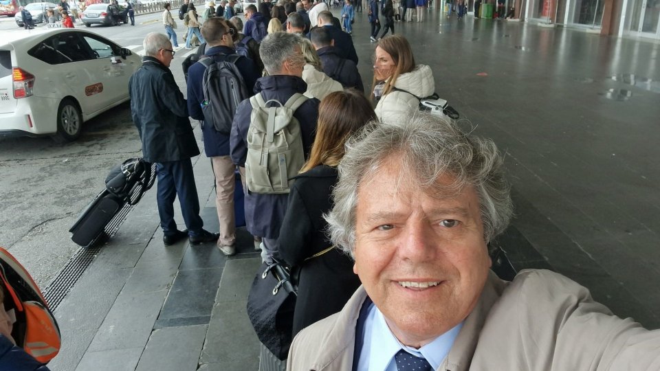 Gianni Indino, presidente Confcommercio della provincia di Rimini: “Si chiede a tutti di lavorare per migliorare l’offerta turistica, ma da decenni subiamo la mancanza atavica di taxi sul territorio”