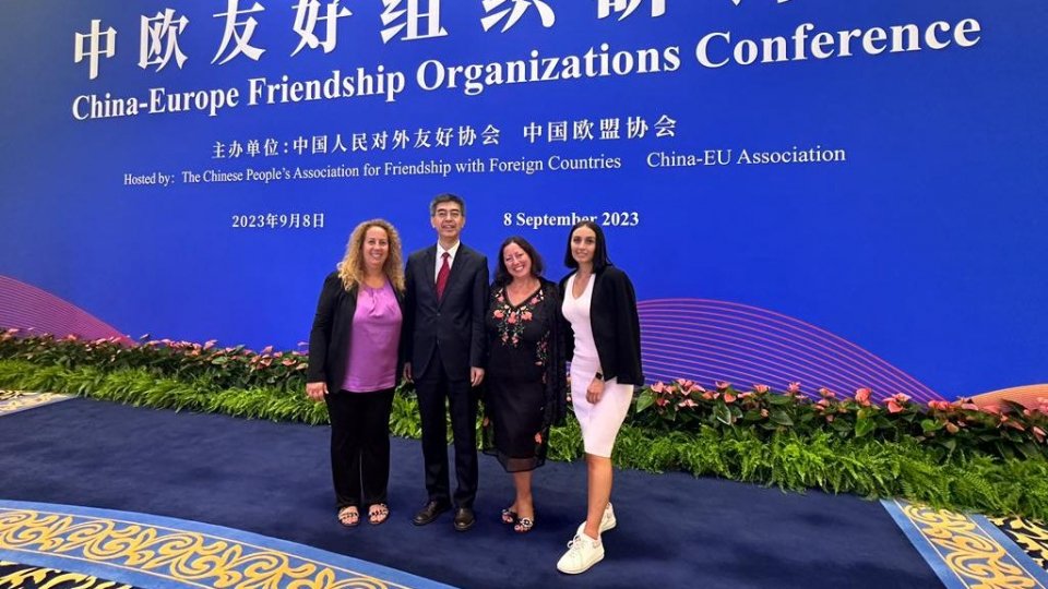 Una delegazione dell’associazione di amicizia San-Marino Cina in visita in Cina
