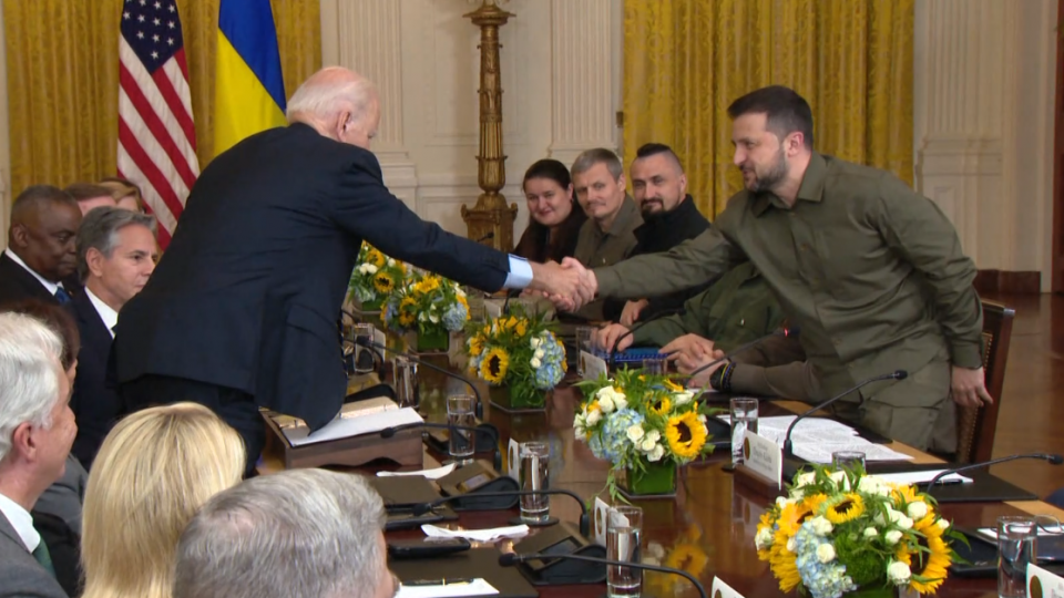 Dagli Stati Uniti nuovi aiuti a Kiev per 325 milioni di dollari: in arrivo un nuovo pacchetto di armi