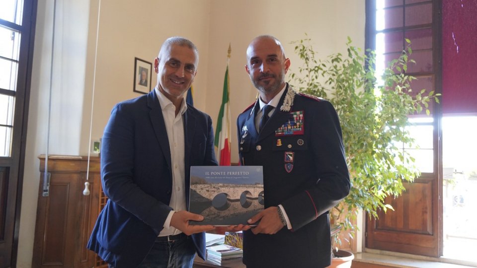 Il sindaco Jamil Sadegholvaad riceve in residenza comunale il colonnello Ruggero Gerardo Rugge, che ha assunto il Comando provinciale dei Carabinieri di Rimini