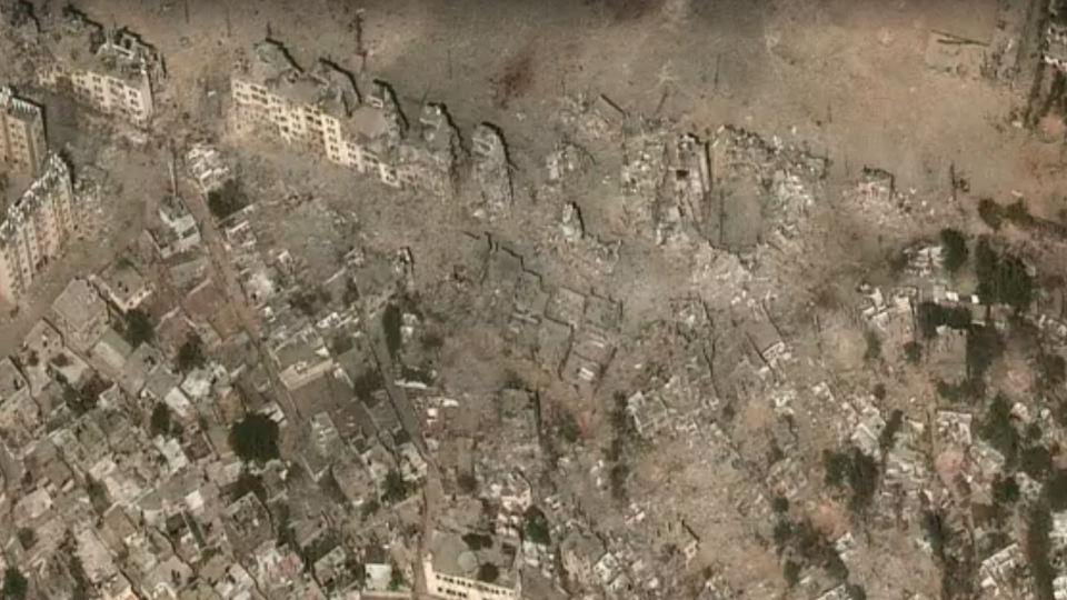 Gaza dopo i bombardamenti ripresa dal satellite (@rainews)