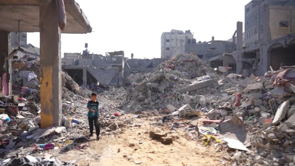 Bombardamenti intensi su Gaza: peggiorano le condizioni della popolazione palestinese