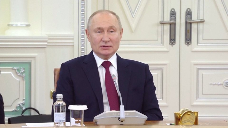 Putin non esclude contatti con leader occidentali