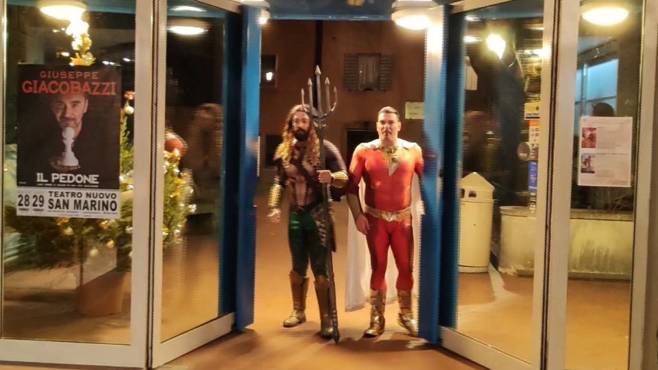 Supereroi al Concordia accolgono il pubblico di "Aquaman – Il Regno perduto"