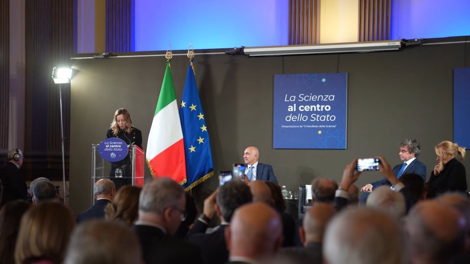 Nel video le interviste a Lucio Malan, capogruppo senatori Fratelli d'Italia, e a Giuseppe Conte, presidente Movimento 5 Stelle