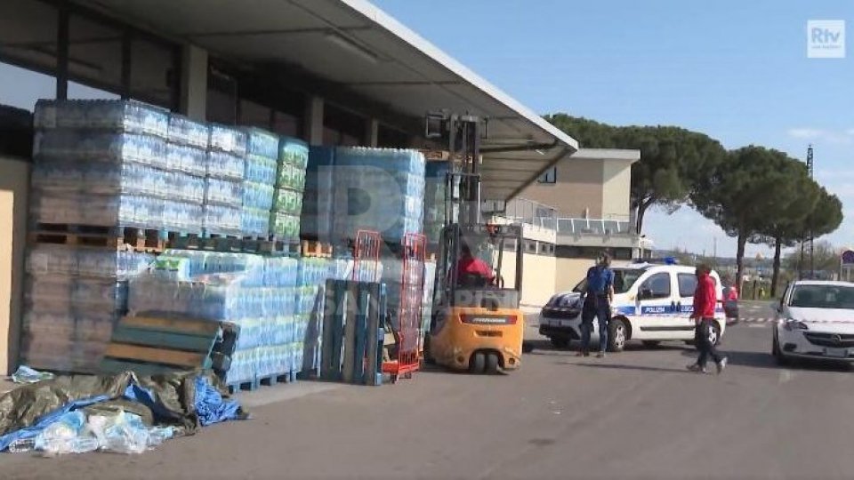 Ladro morì sotto bancale bottiglie acqua, gestore supermercato assolto