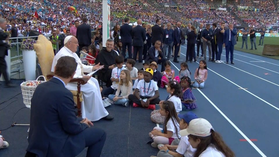 Giornata mondiale dei bambini: show di Begnini con papa Francesco
