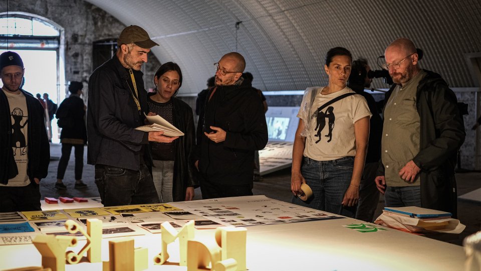 L’Università di San Marino in mostra a Milano con i progetti degli studenti e la voce dell’artista Alessandro Bergonzoni
