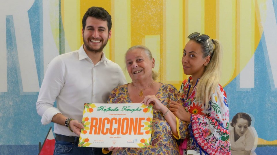 Da oltre sessant’anni sempre in vacanza a Riccione: “E’ il mio posto del cuore, dell’amicizia e dell’allegria”