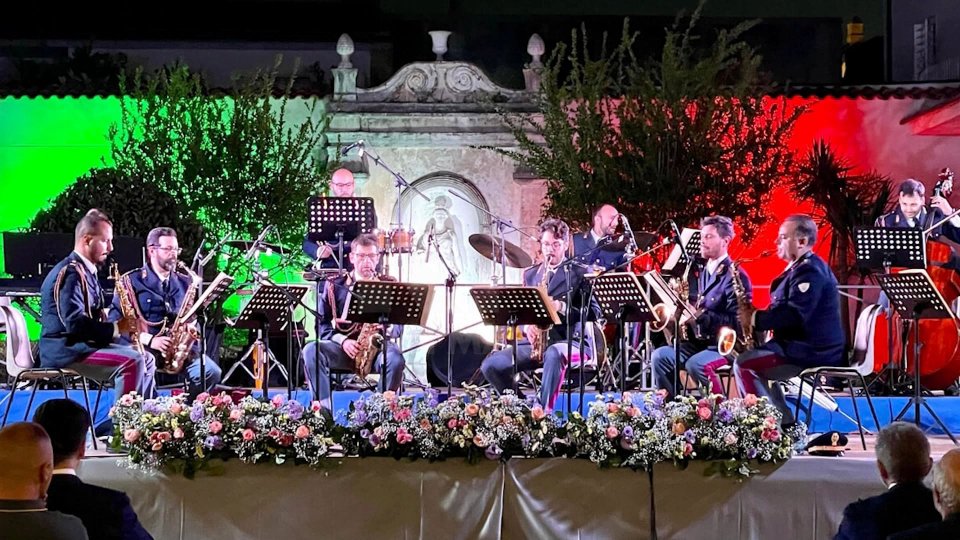 La Banda Musicale della Polizia di Stato italiana al Pala De André del Ravenna Festival ospite d'onore Riccardo Muti che dirige la Sinfonia dal Nabucco verdiano