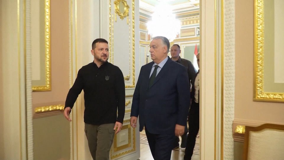 Kiev: diversità di vedute nell'incontro Orban-Zelensky; il leader ungherese ha invocato una tregua