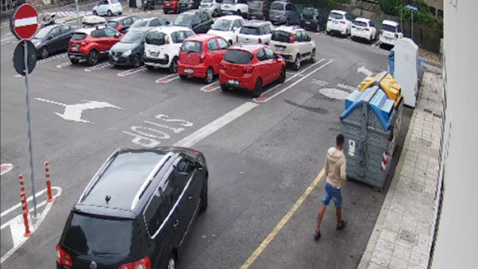 Le immagini delle telecamere a Forlì che hanno permesso di identificare i responsabili dei furti