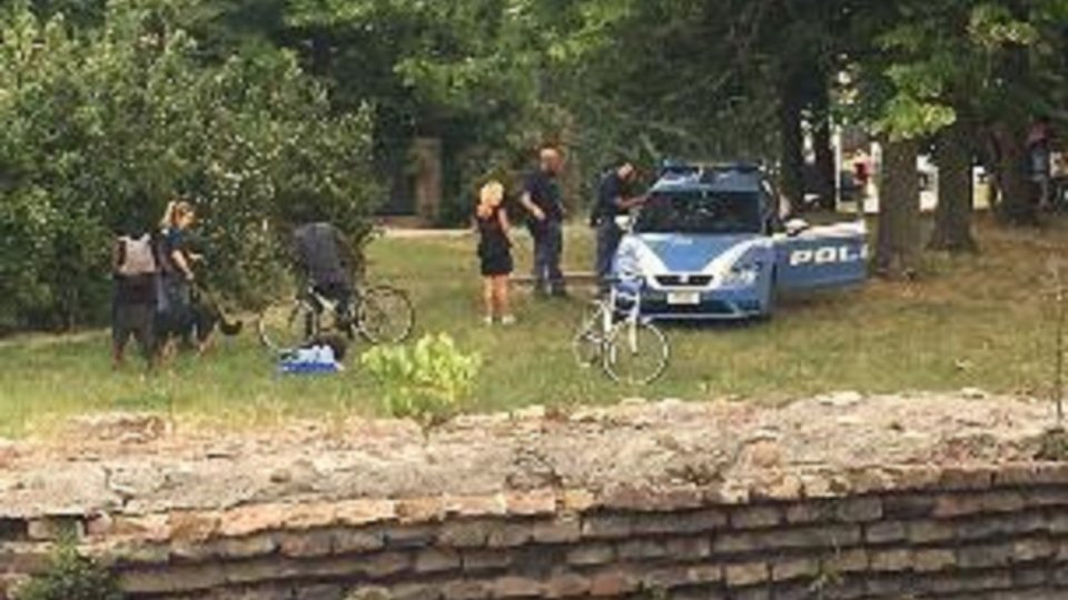 Le biciclette rintracciate nel parco (foto della Questura di Rimini)
