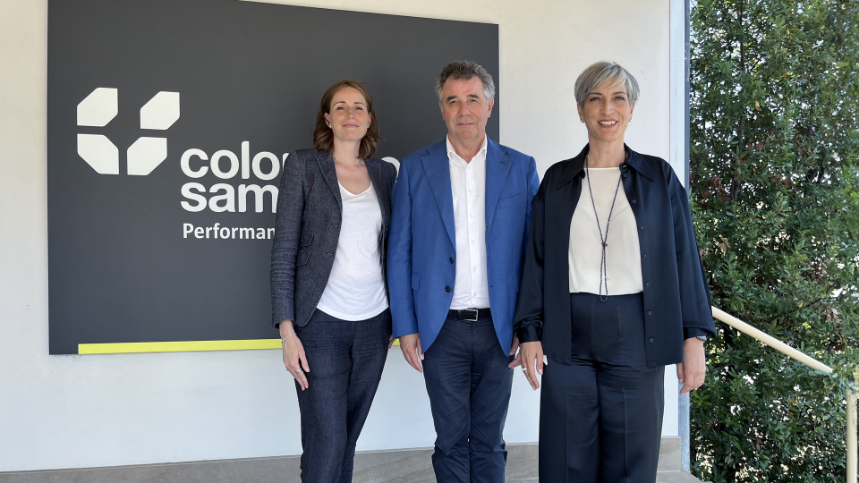 Da sinistra: Francesca Grigolin, Vice presidente di Colorificio Sammarinese SpA; Renato Grigolin, Amministratore Unico di Fornaci Calce Grigolin SpA; Benedetta Masi, Presidente e AD di Colorificio Sammarinese SpA