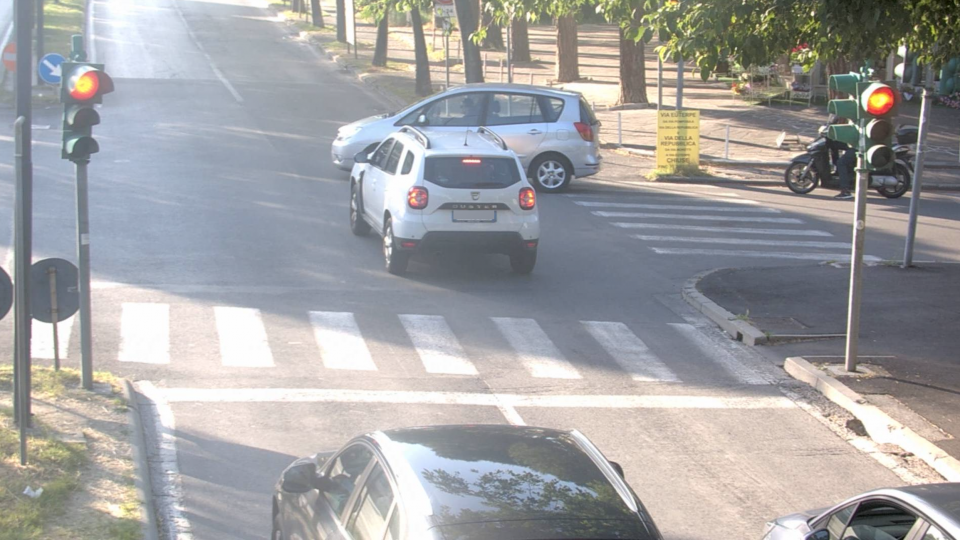 Si è rischiato l'incidente in via Jano Planco